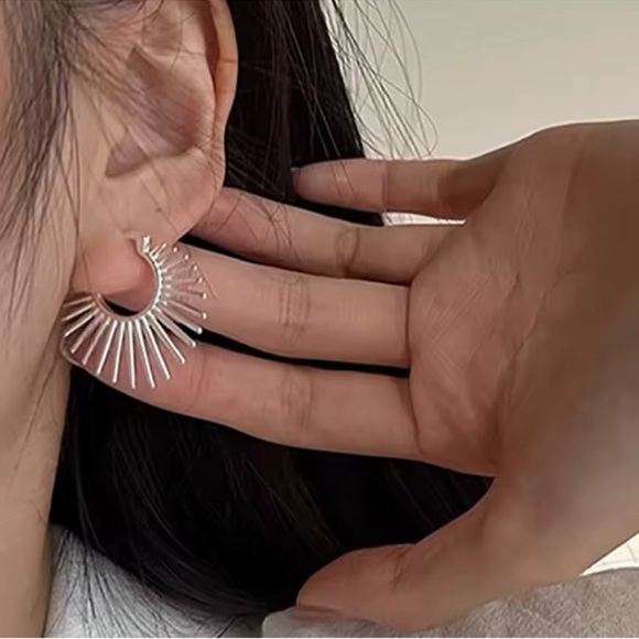 Anthropologie Silver Sunburst Hoop Earrings - Picture 2 of 5